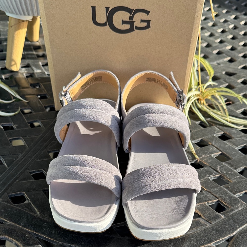 UGG Lynnden sandals